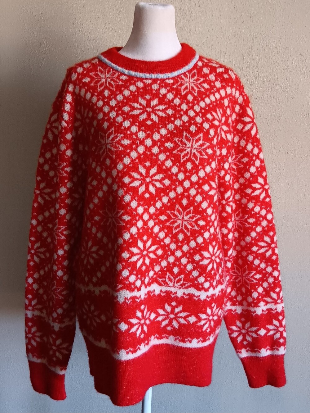 NWT Fair Isle Mens Small Holiday Christmas Snowflake Sweater 10% Wool, 5% Alpaca